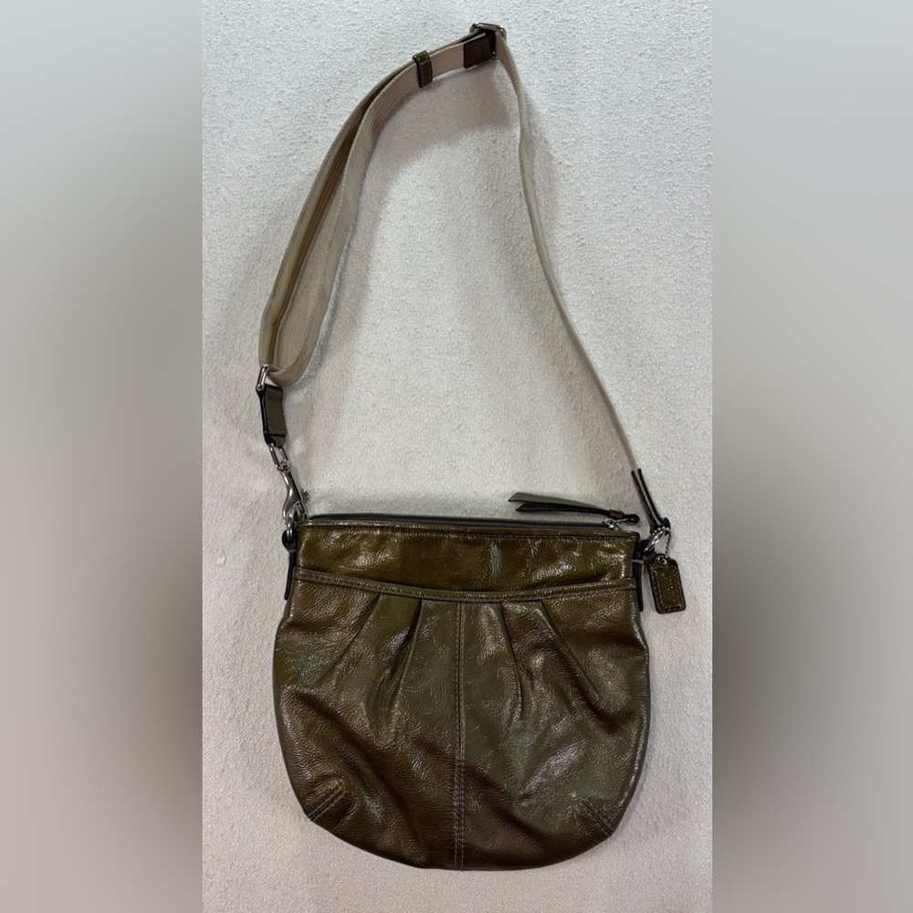Coach Soho Olive Green Leather Swingpack Crossbody Silver Hardware Small Bag
